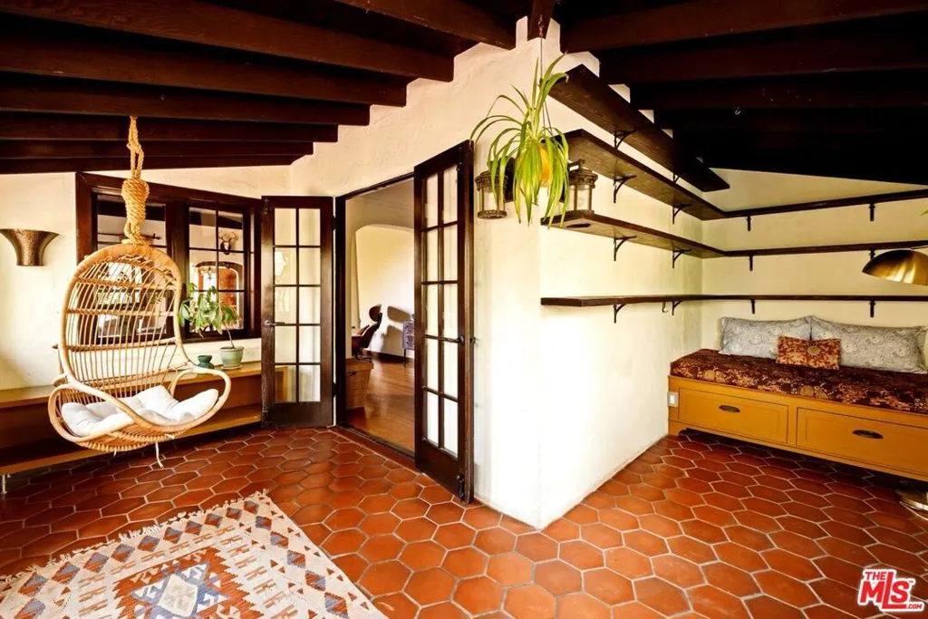 1441 Andenes Drive, Glendale, California 91208 home-pic-42